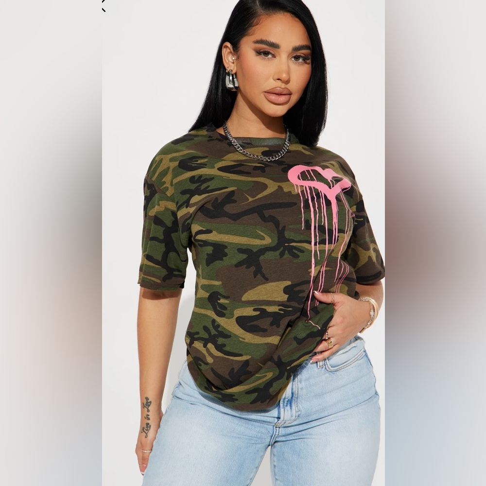 Bloggers fav Fashion Nova Camo Long Sleeve Top with Pink Accent